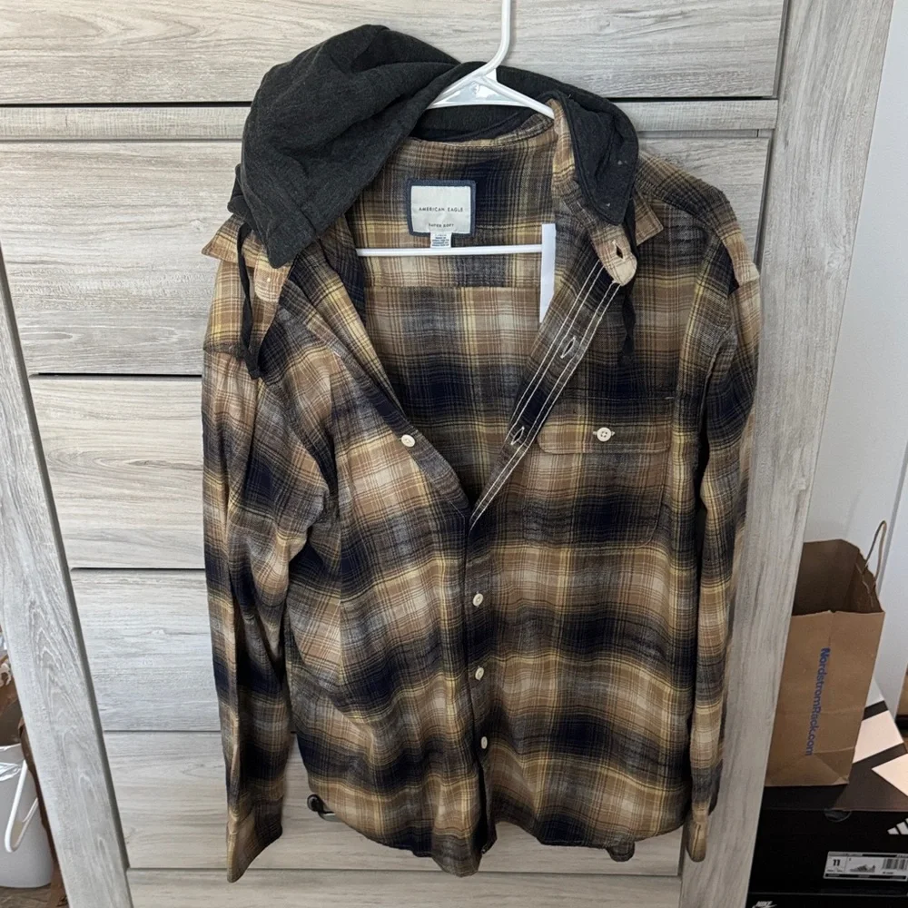 American Eagle Outfitters Plaid Button Down Shirt - Black and Brown - Picture 1 of 2
